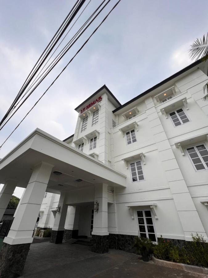 Le Semar Hotel Karawaci Dahung Eksteriør bilde