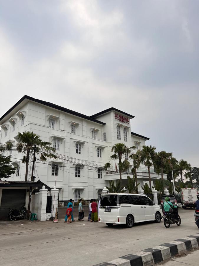 Le Semar Hotel Karawaci Dahung Eksteriør bilde
